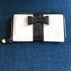 Cute bow tie wallet